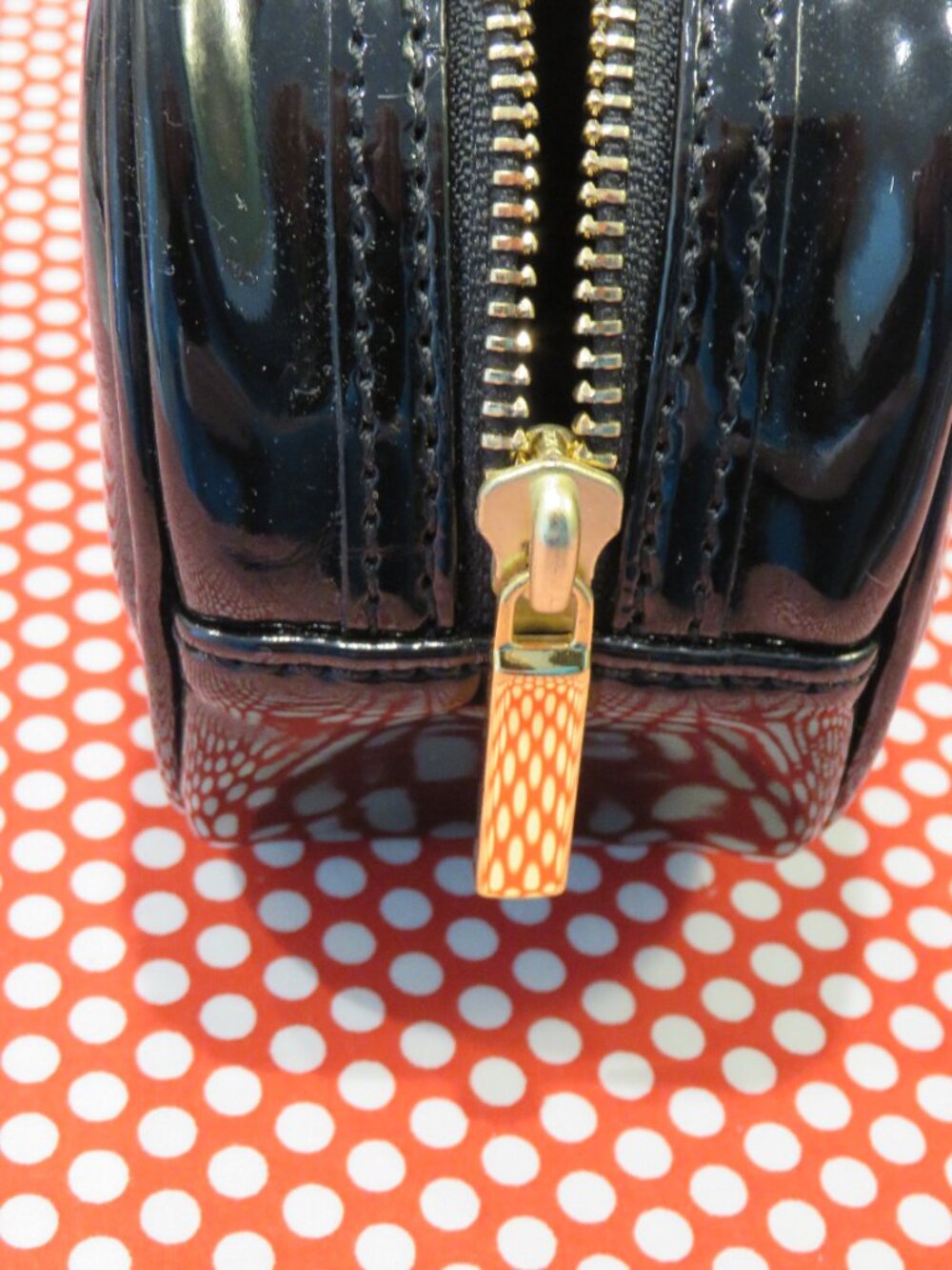 NEW Tory Burch Black Patent Cosmetic Bag / Makeup Case - Picture 4 of 13
